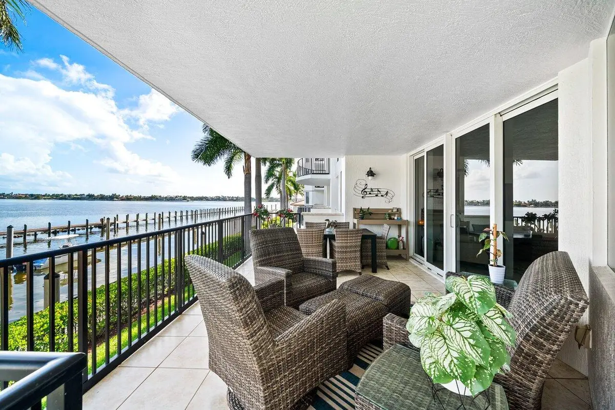 041-2700NFederalHighway-BoyntonBeach-FL- at 2700 N Federal Highway 203, Boynton Beach