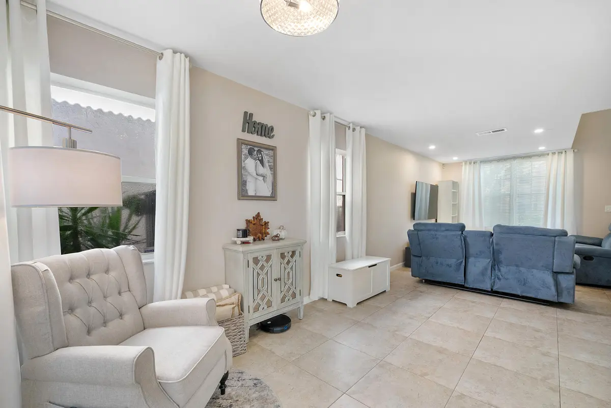 10961 Nw 12th Dr_003 at 10961 NW 12th Drive, Plantation