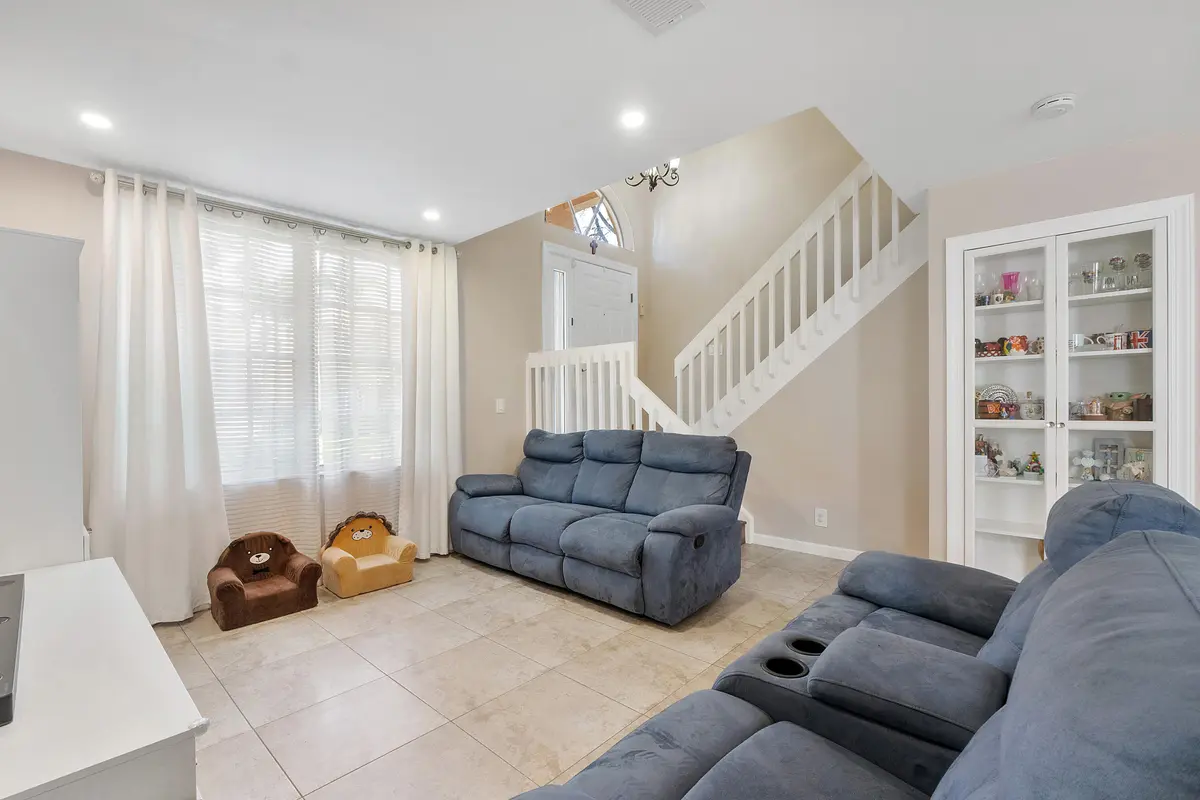 10961 Nw 12th Dr_006 at 10961 NW 12th Drive, Plantation
