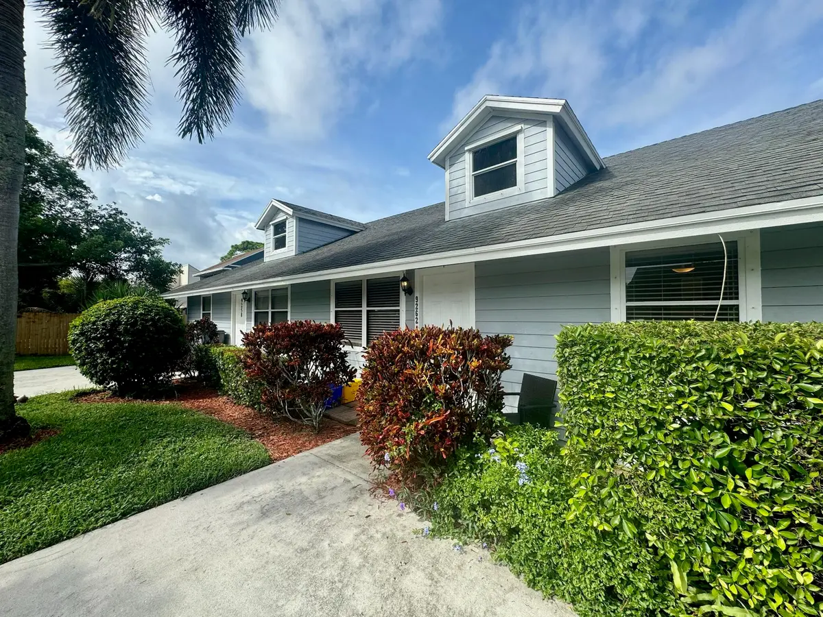 Front at 9258 GREEN MEADOWS Way, Palm Beach Gardens
