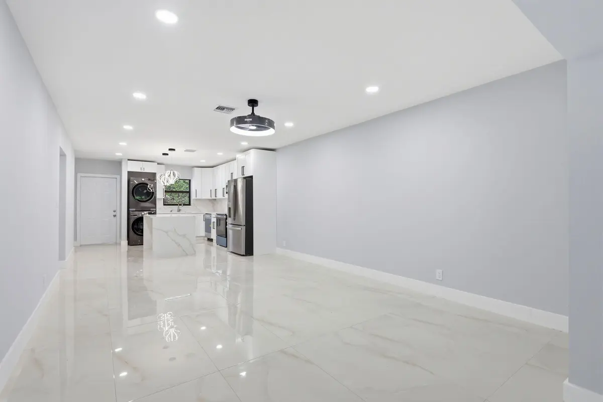 5-web-or-mls-005_0E2A0409 at 2999 NE 2ND Avenue, Boca Raton