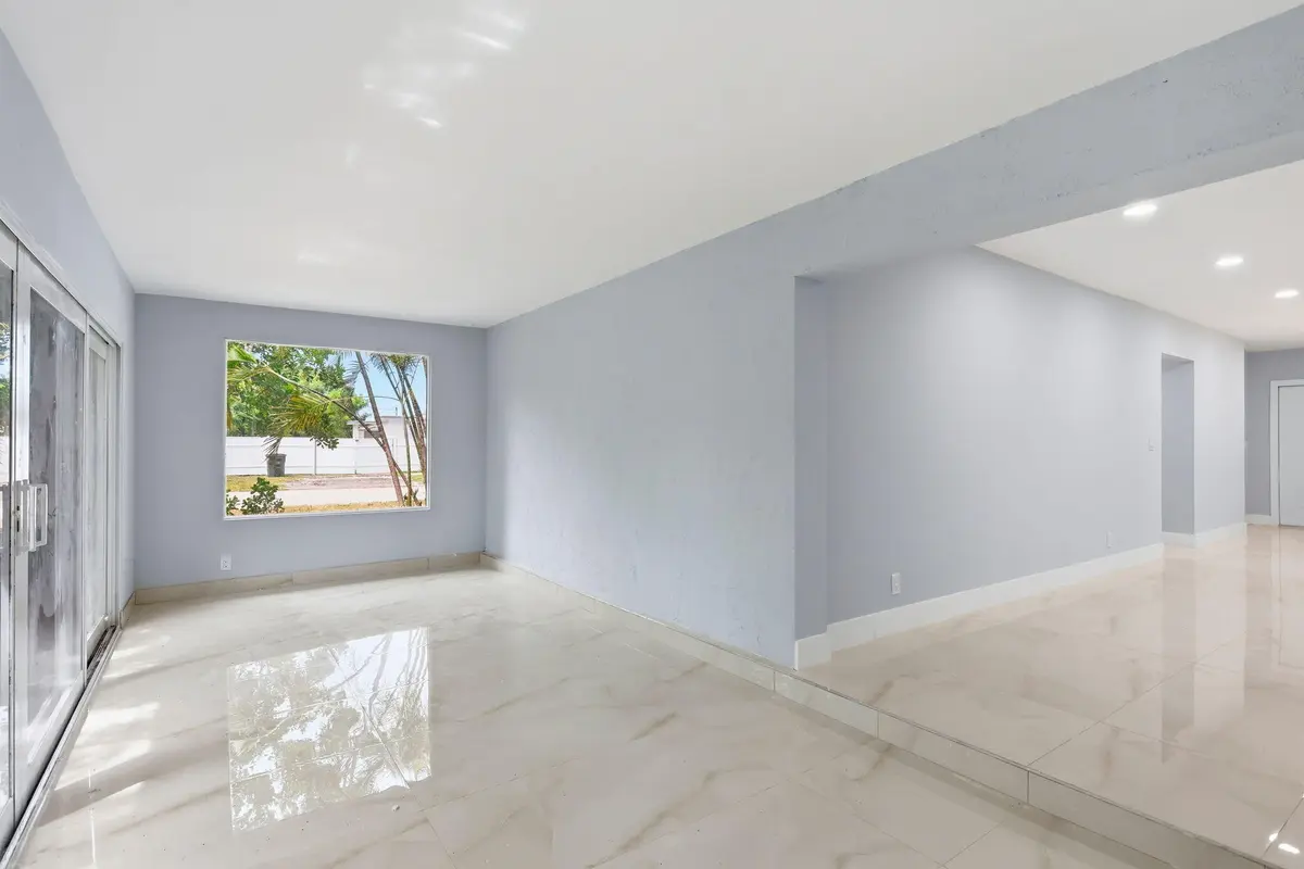 6-web-or-mls-006_0E2A0412 at 2999 NE 2ND Avenue, Boca Raton