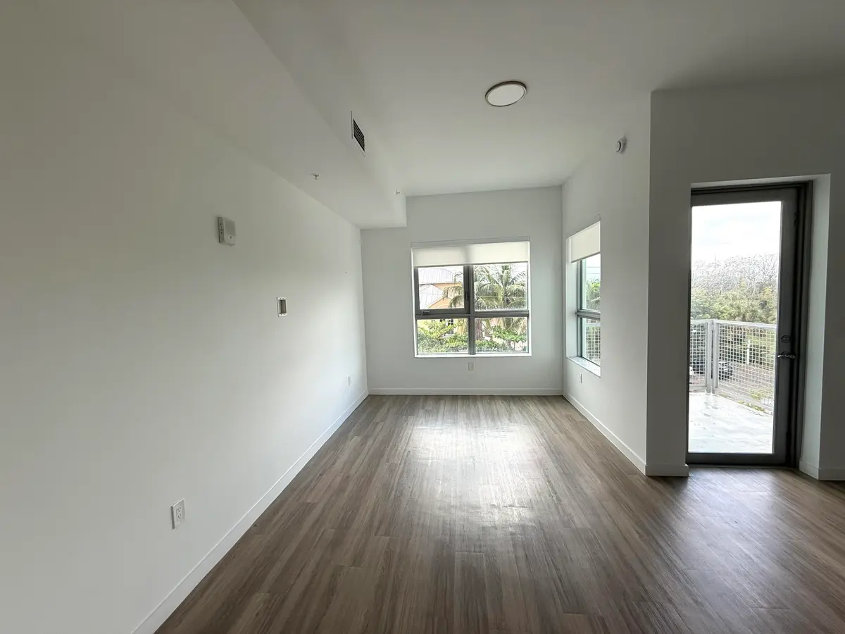 PW Barcelona4 at 2121 BROWARD Avenue 321, West Palm Beach