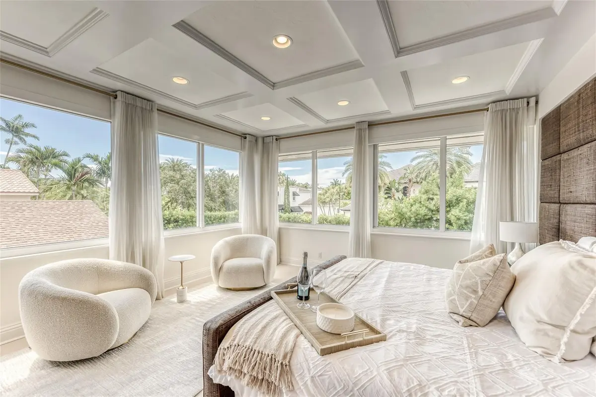 Photo 3 at 524 Poinciana Drive, Fort Lauderdale