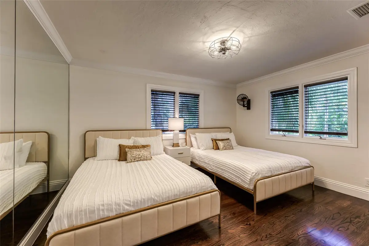 Photo 7 at 524 Poinciana Drive, Fort Lauderdale