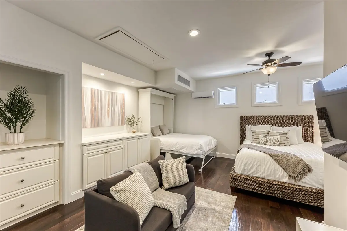 Photo 8 at 524 Poinciana Drive, Fort Lauderdale