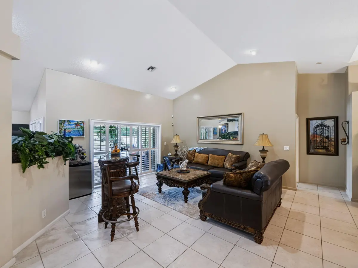 18-web-or-mls-6001-wedgewood-village-cir at 6001 Wedgewood Village Circle, Lake Worth