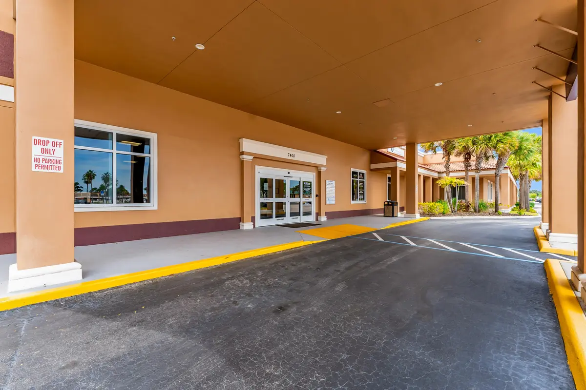 7408 LAKE WORTH Road, Lake Worth, FL – mixed-use space photo 3