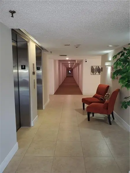 Photo 5 at 9233 SW 8TH Street 220, Boca Raton