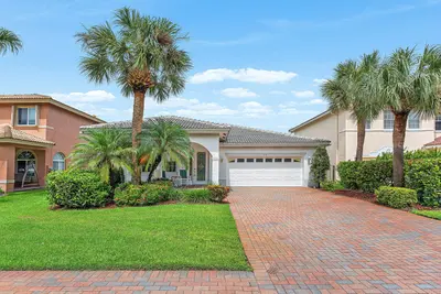 310 VENICE Boulevard 310, Royal Palm Beach – Single Family Residence for sale