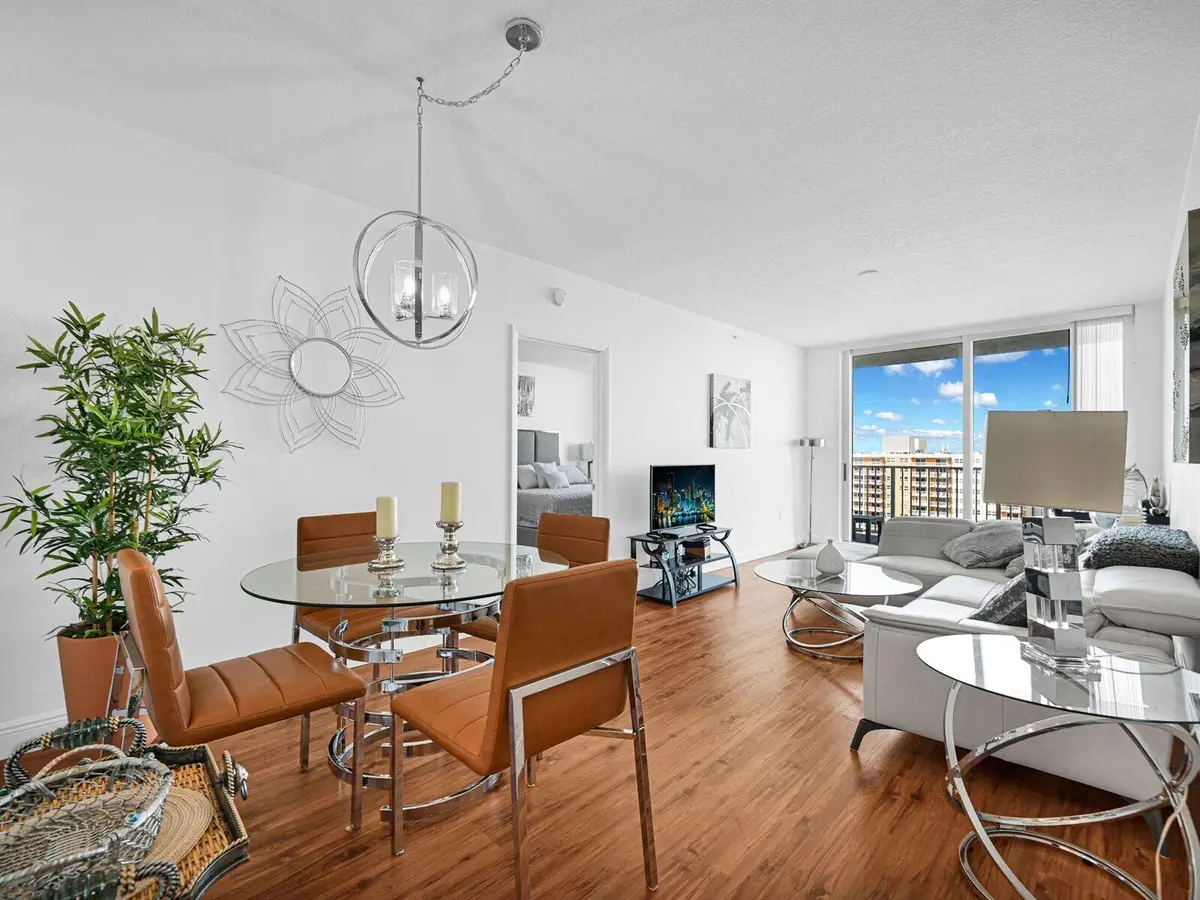 Dining Area at 3020 NE 32ND Avenue 904, Fort Lauderdale