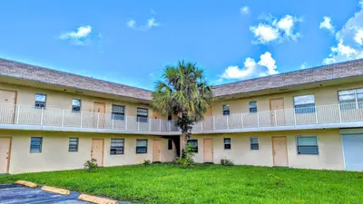 2301 SE 4th Street 3, Boynton Beach – Condominium for rent