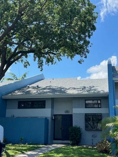 Exterior at 2800 S OAKLAND FOREST Drive 2302, Oakland Park