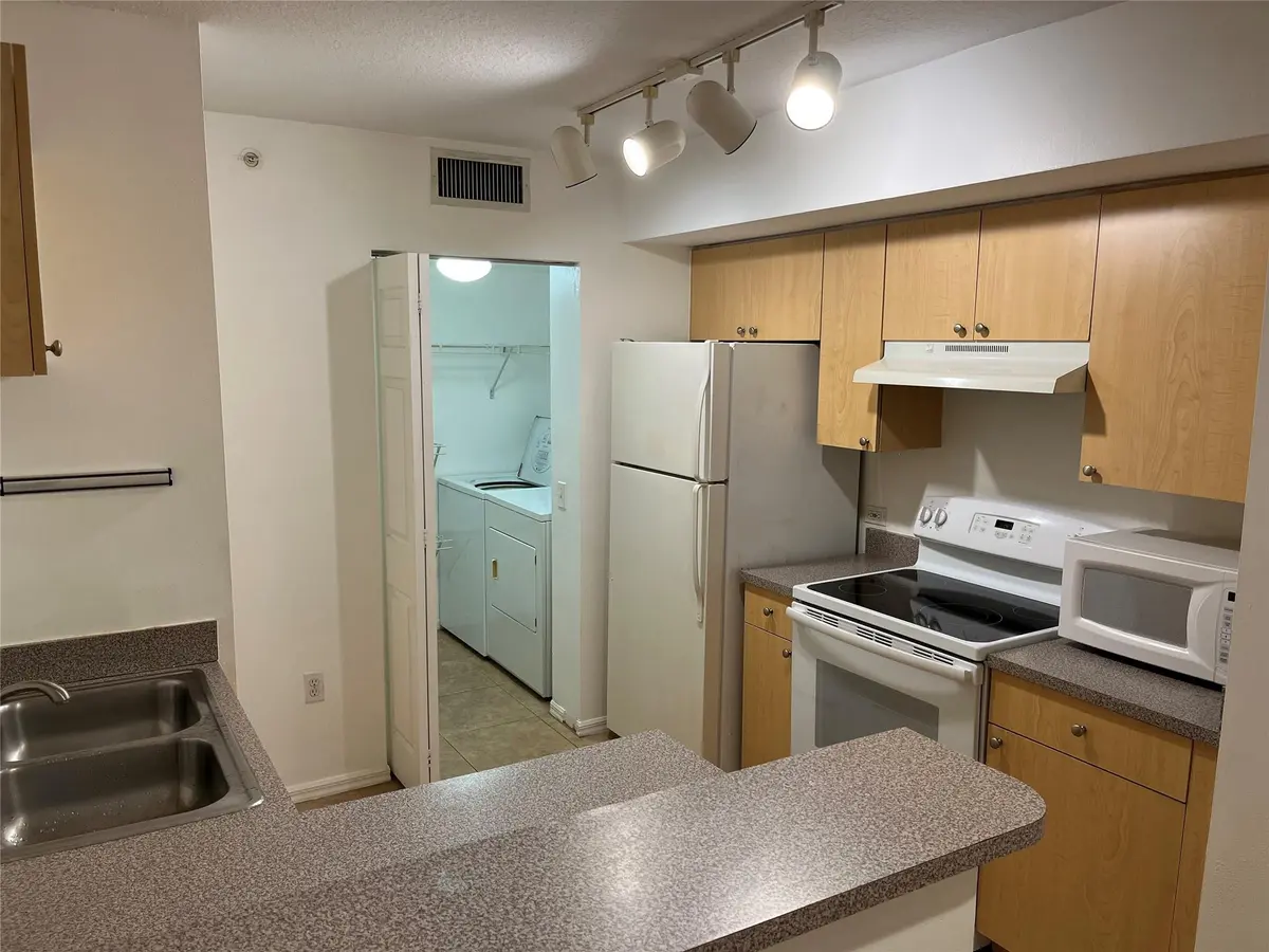 Photo 4 at 913 Villa Circle 913, Boynton Beach