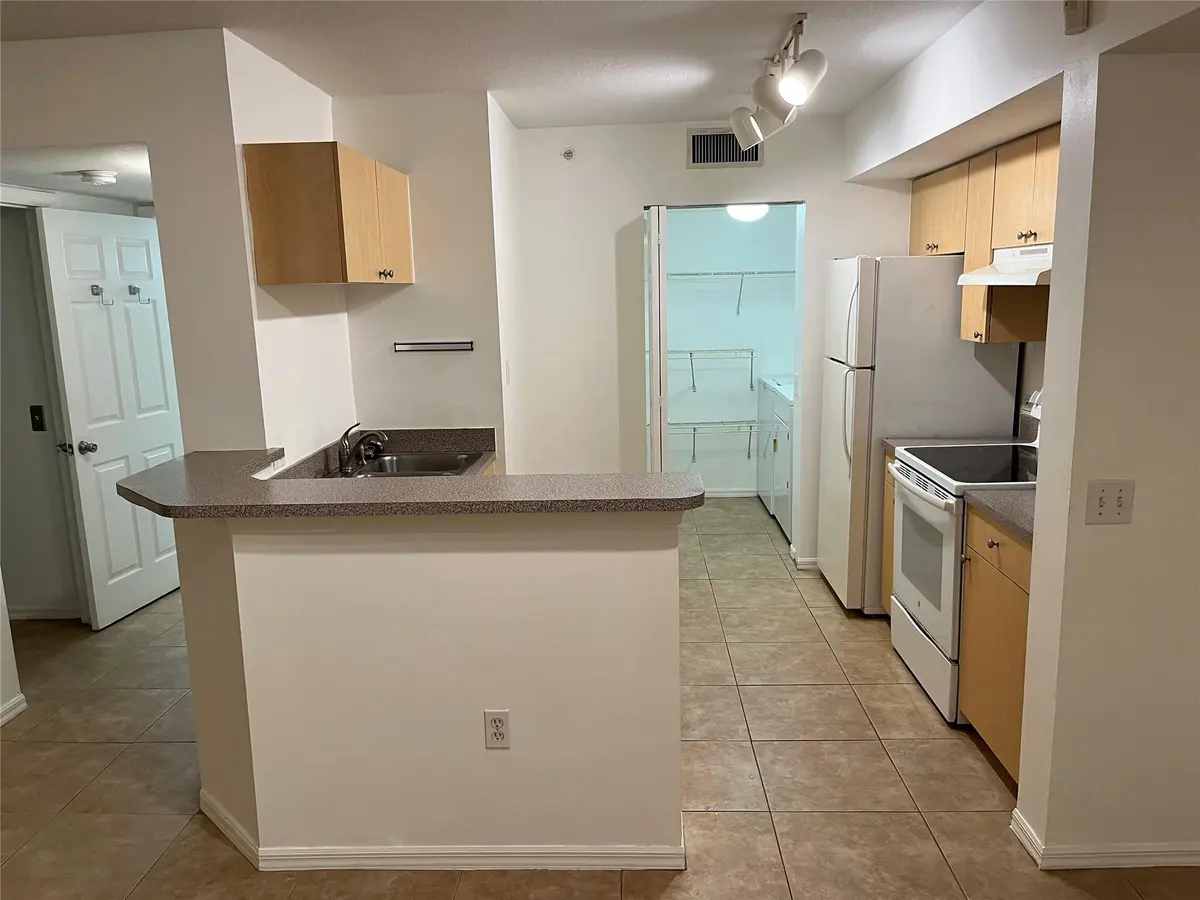 Photo 7 at 913 Villa Circle 913, Boynton Beach