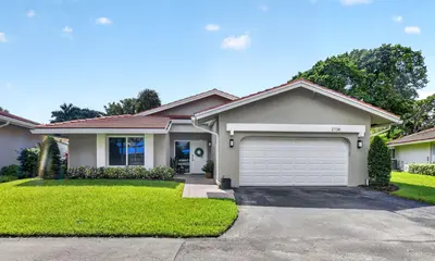 2738 DEER CREEK KELLY BROOKE Lane, Deerfield Beach – Single Family Residence for sale