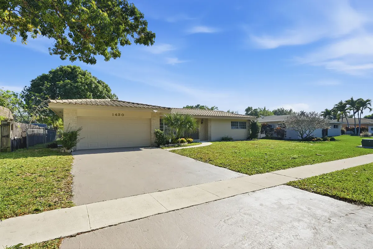 BIG DRIVEWAY at 1430 NW 73RD Avenue, Plantation
