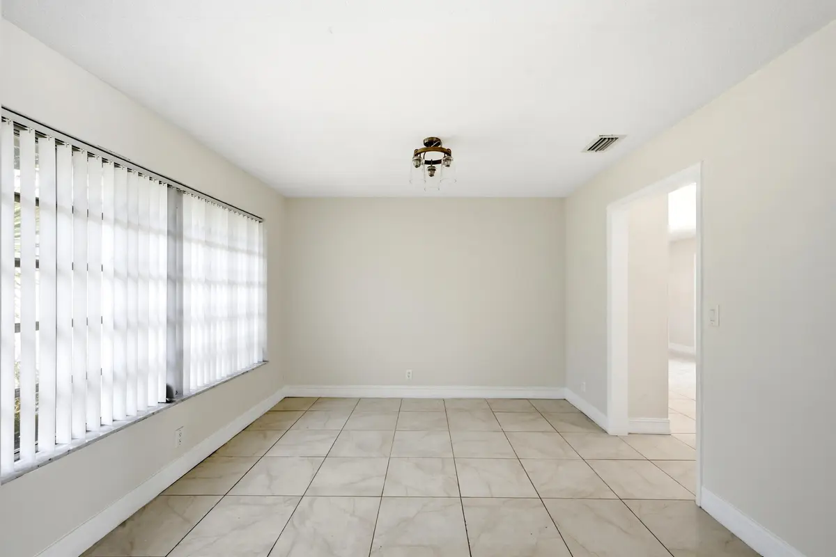 08_dining room at 1430 NW 73RD Avenue, Plantation