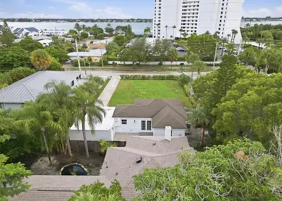 5203 N FLAGLER Drive, West Palm Beach – Single Family Residence for rent