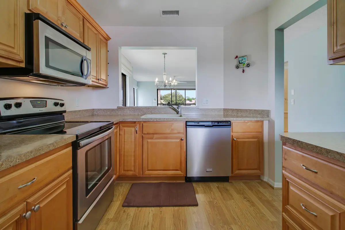 Williamsburg Kitchen Best Photo #204 at 6981 SE CONSTITUTION Boulevard 204, Hobe Sound