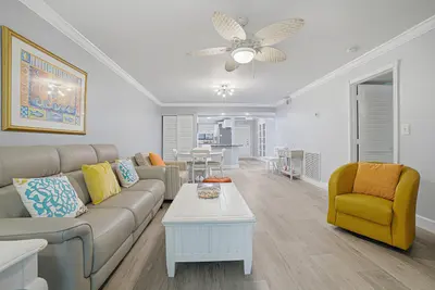 3525 S Ocean Boulevard 103, South Palm Beach – Condominium for sale