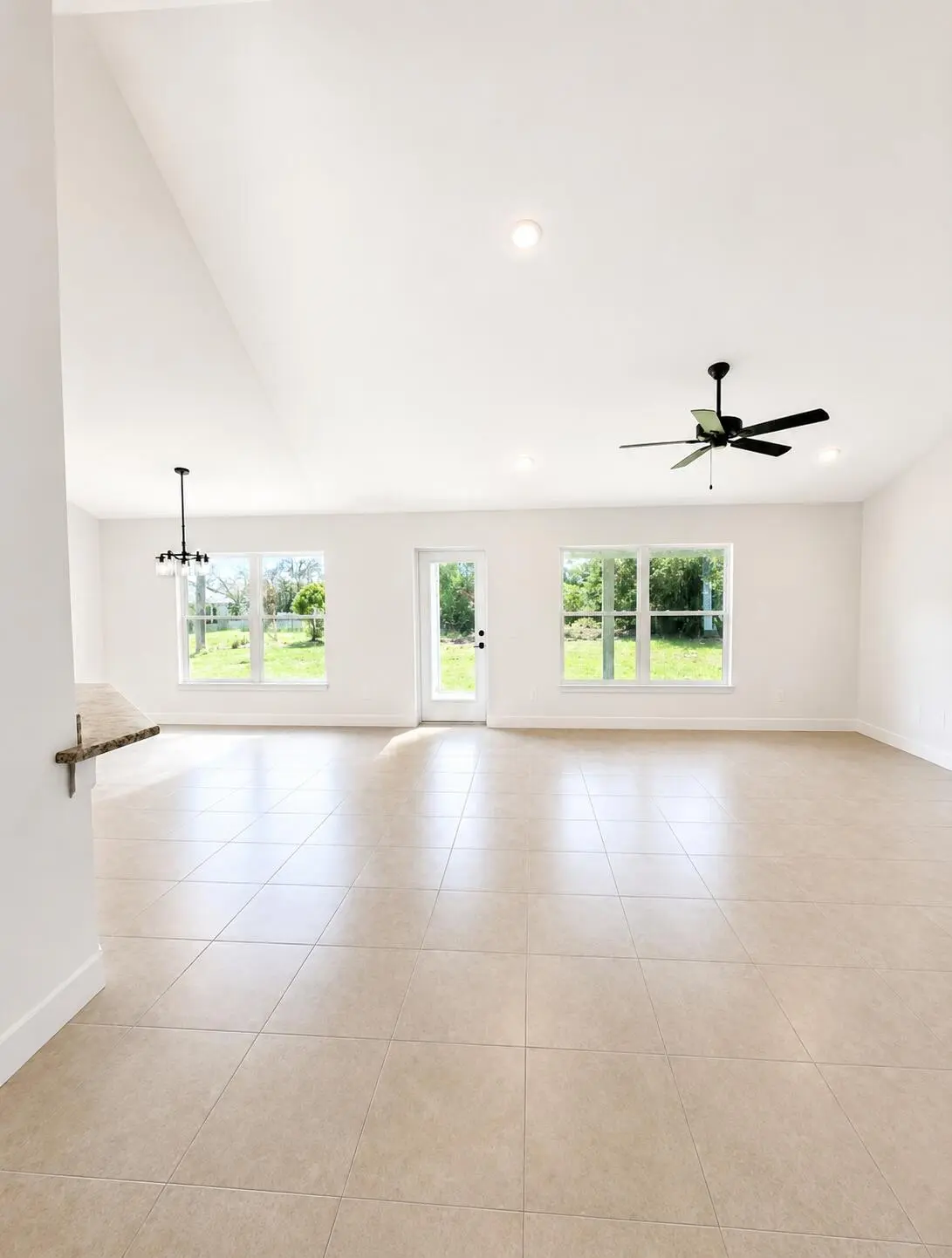 29B572D8-854C-4851-933A-22A577167254 at 2801 SW East Louise Circle,