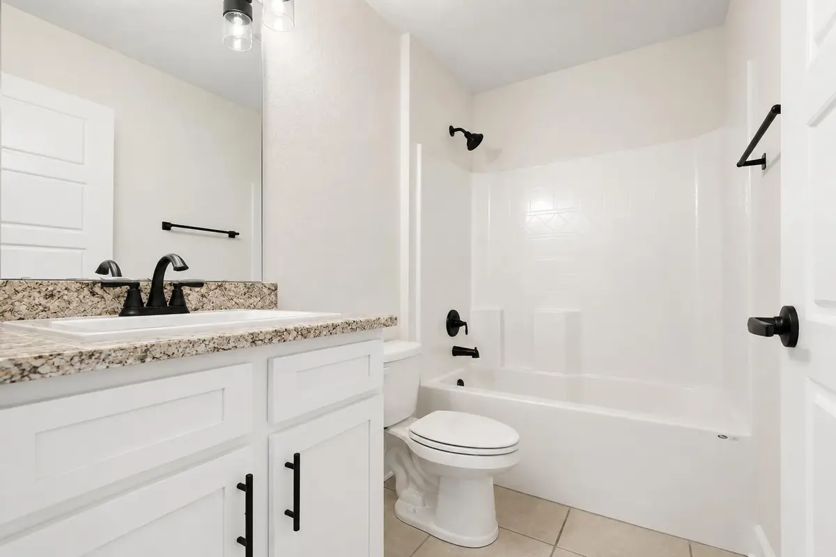 727060FC-A773-425F-9641-F72C4AA12B8F at 2801 SW East Louise Circle,
