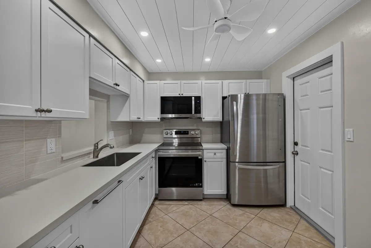 waters-reshoot-26 at 610 NE 12th Avenue 601, Hallandale Beach