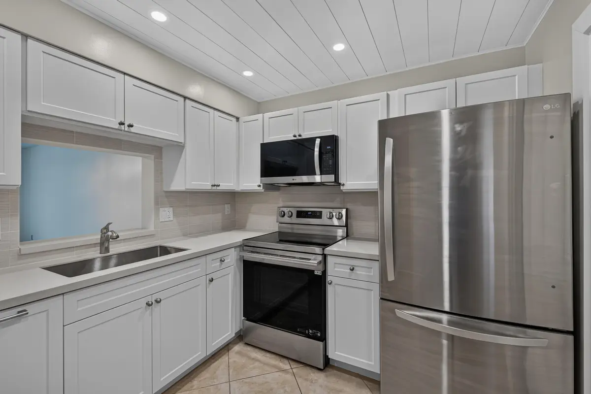 waters-reshoot-27 at 610 NE 12th Avenue 601, Hallandale Beach