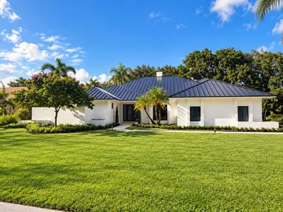 10 Alnwick Road, Palm Beach Gardens – Single Family Residence for sale