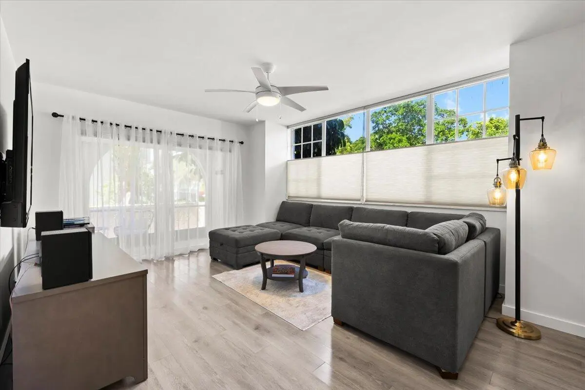 250 NE 20TH Street, Boca Raton, FL – photo 5