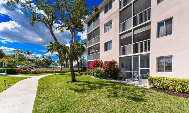 353 US1 Apt A108 Jupiter FL-small-024-04 at 353 S US Highway 1 A108, Jupiter