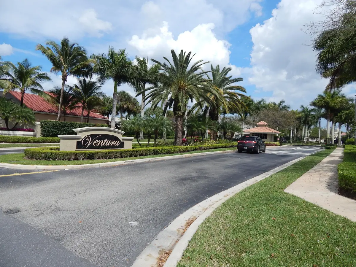 Community Amenities at 10430 BUENA VENTURA Drive, Boca Raton