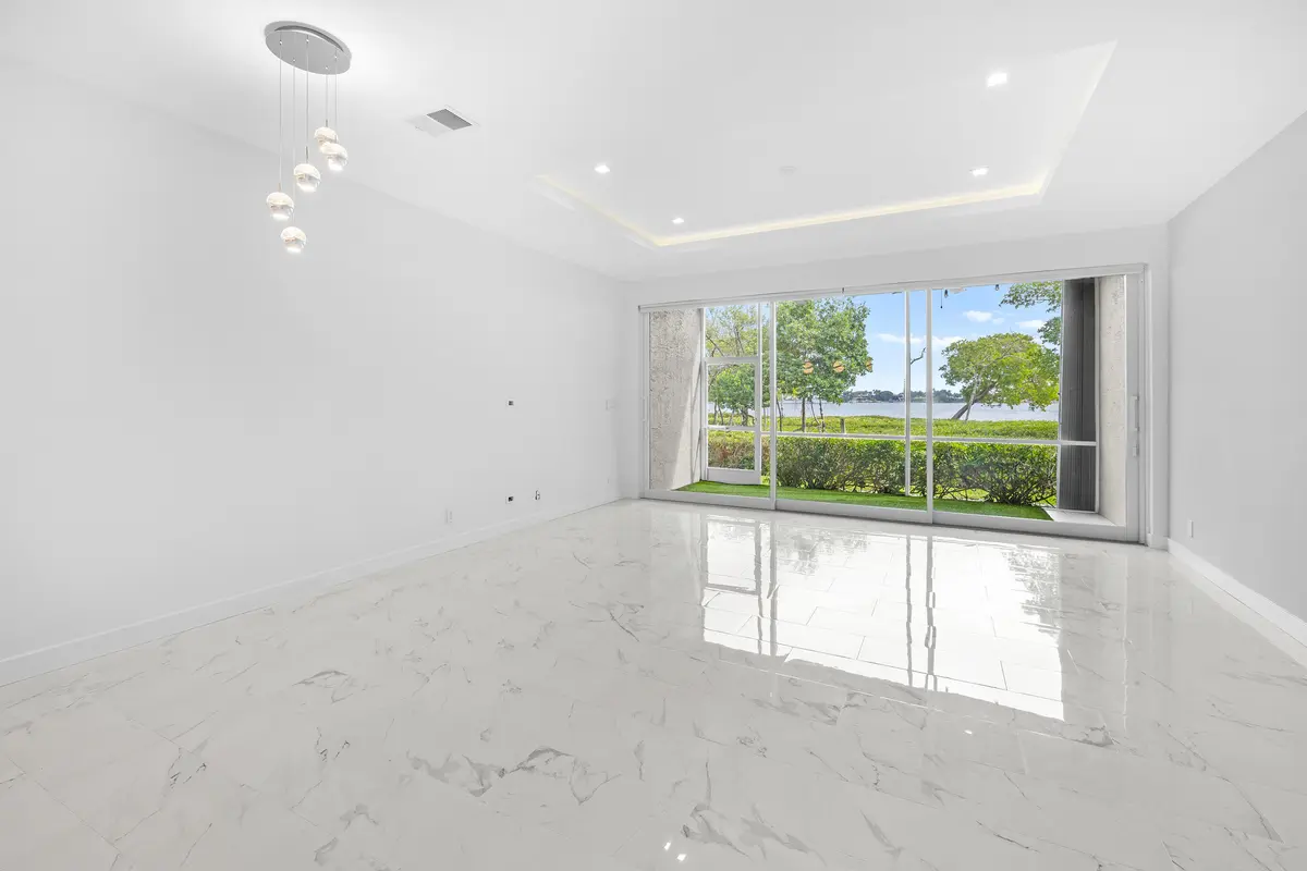 Living room at 88 N Lakeshore Drive, Hypoluxo