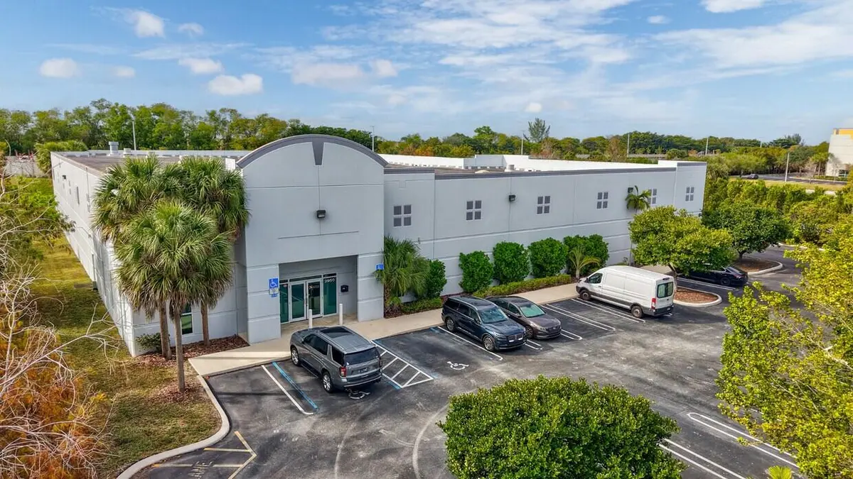 attachment at 3950 NW 126TH Avenue, Coral Springs