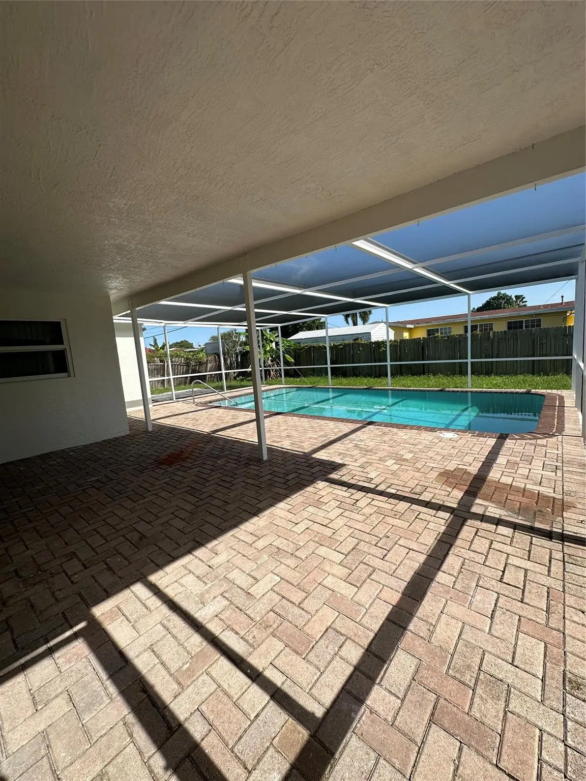 Photo 4 at 6350 LIBERTY Street, Hollywood