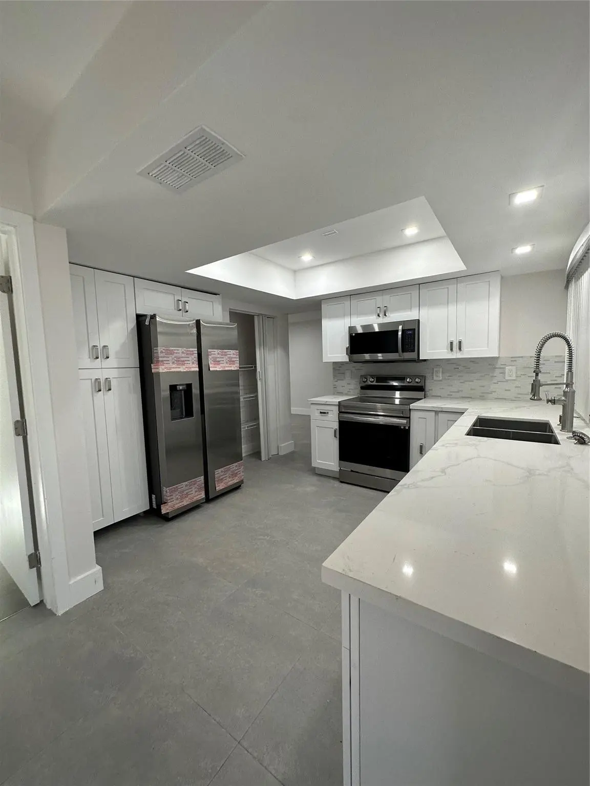 Photo 6 at 6350 LIBERTY Street, Hollywood