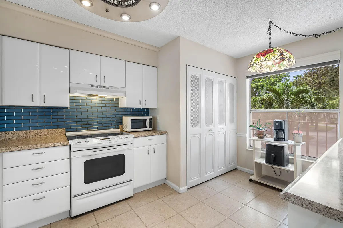 Kitchen at 14623 Bonaire Boulevard 205, Delray Beach