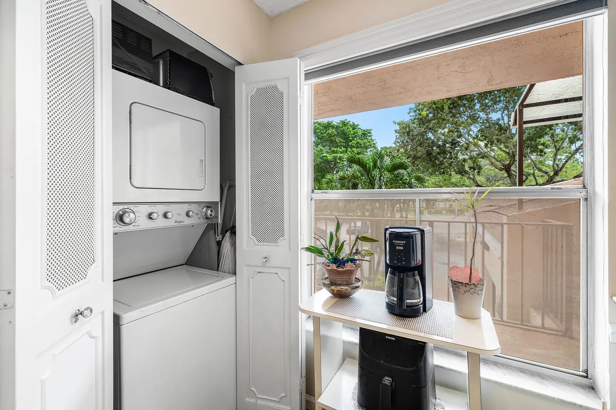 Laundry at 14623 Bonaire Boulevard 205, Delray Beach