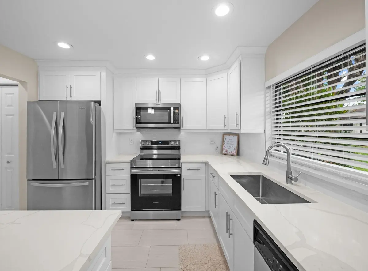 4751 Storkwood kitchen1 at 4751 Storkwood Way B, Boynton Beach
