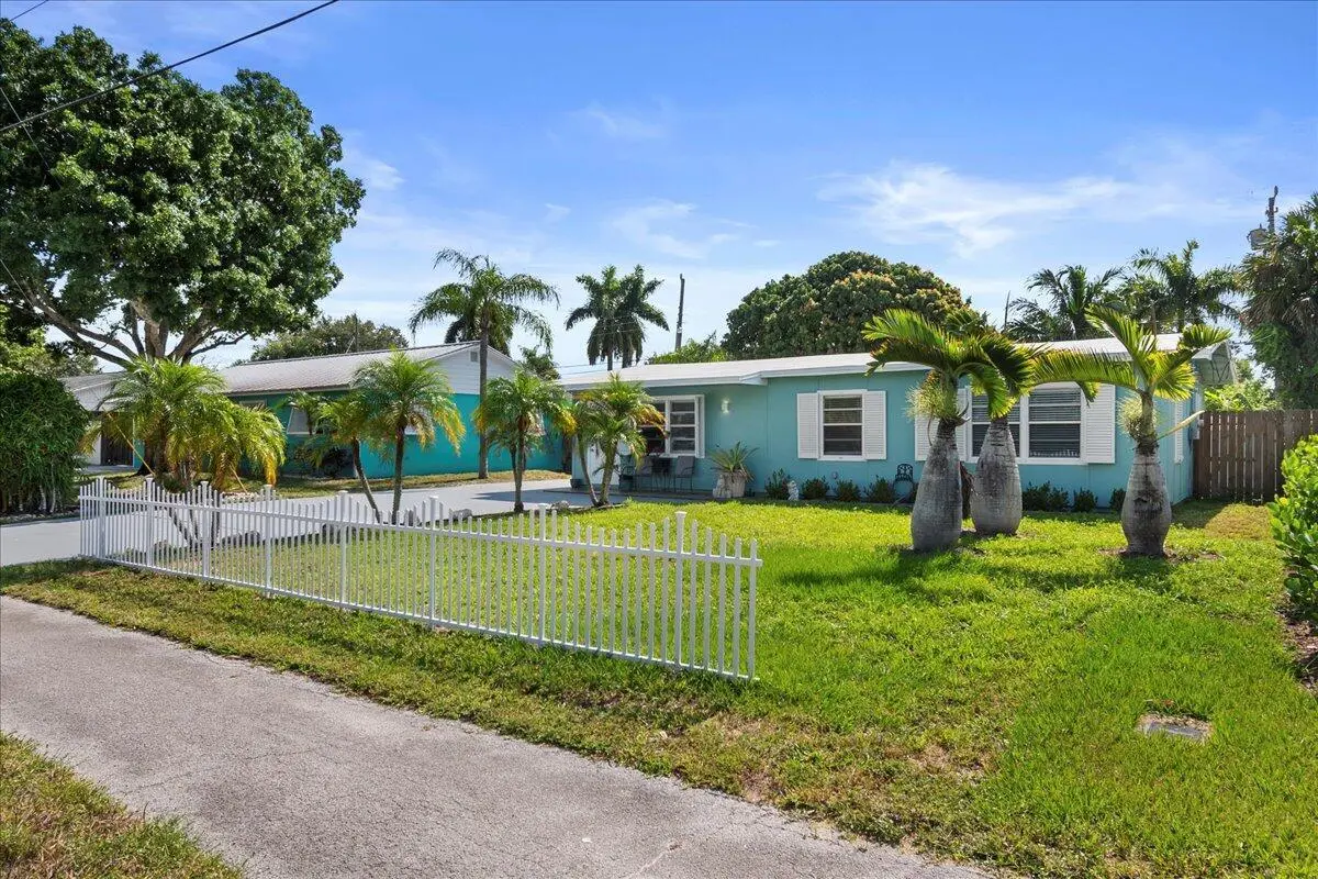 02-LUX1796 at 503 N PENNOCK Lane, Jupiter