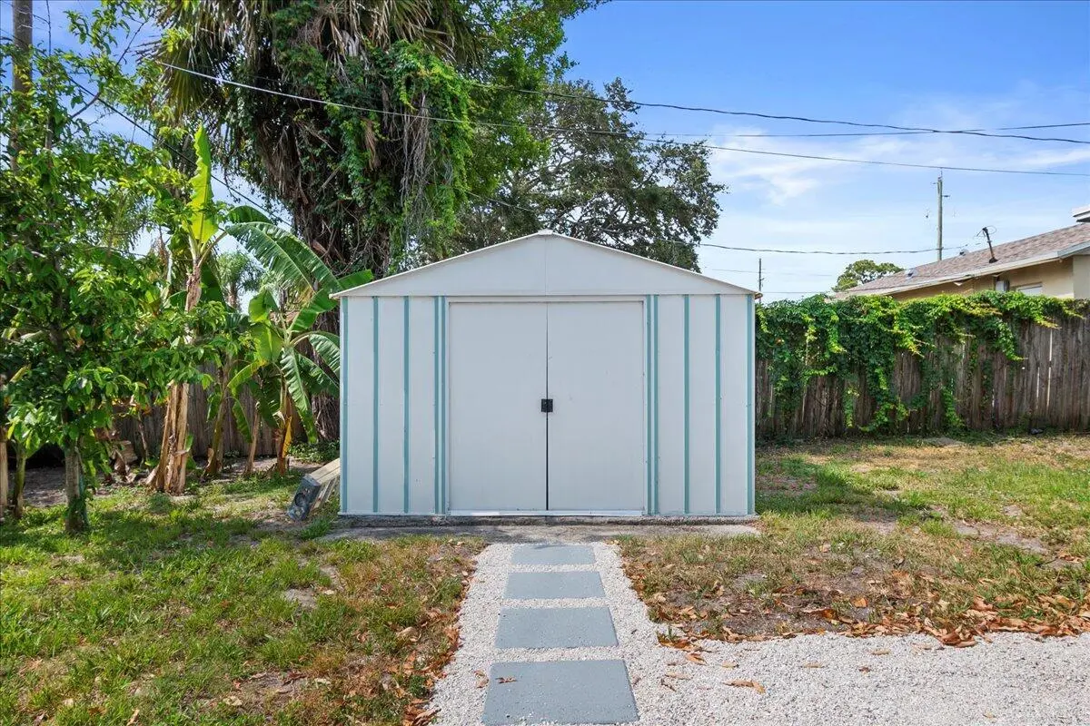 06-LUX1841 at 503 N PENNOCK Lane, Jupiter