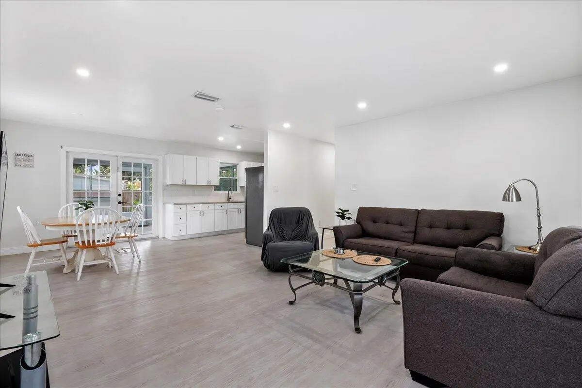 08-LUX1856 at 503 N PENNOCK Lane, Jupiter