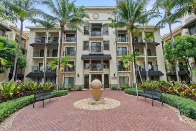 4907 Midtown Lane 1306, Palm Beach Gardens – Condominium for sale