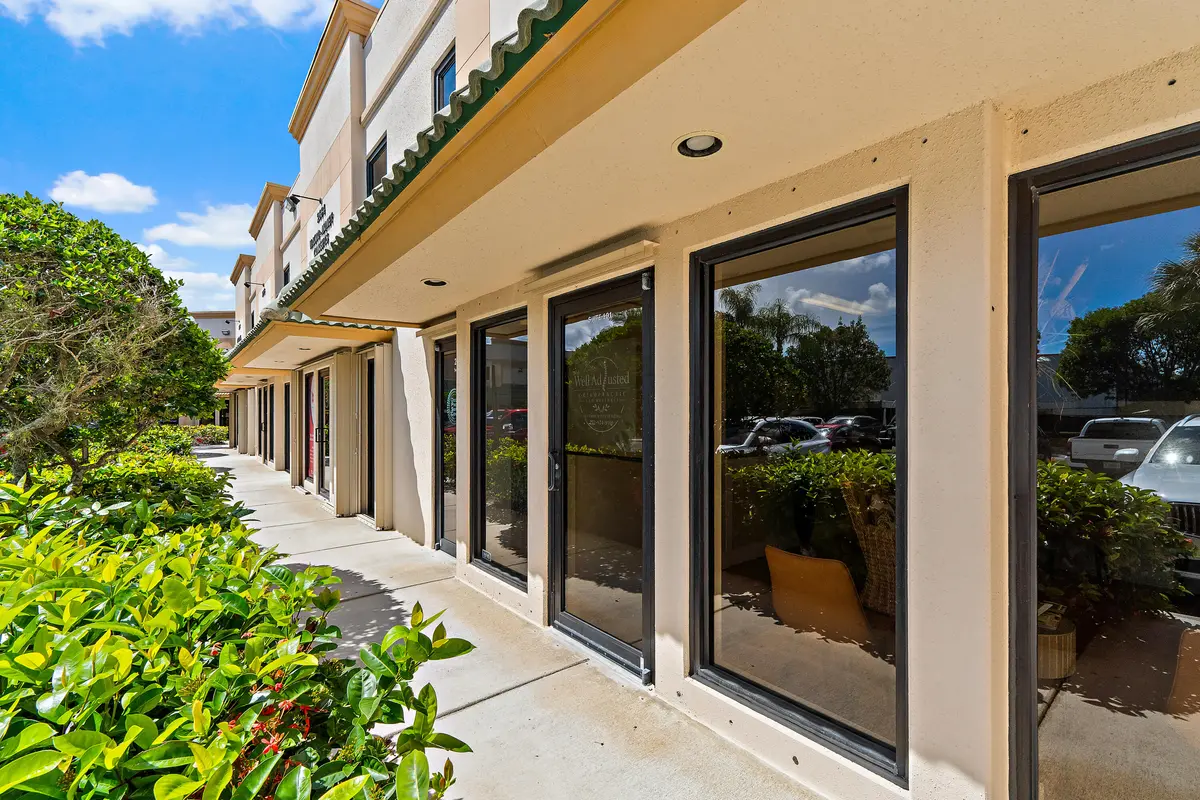 020-2682SEWilloughbyBlvd-Stuart-FULL at 2682 SE Willoughby Boulevard, Stuart