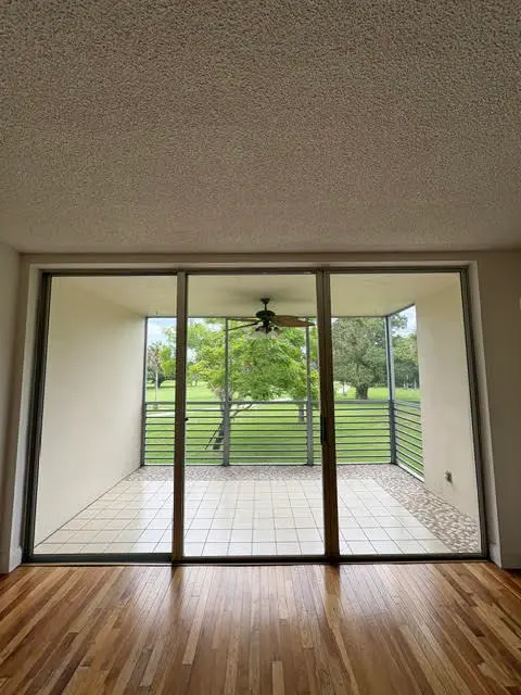 3800 Golf Course View 2 at 3800 Oaks Clubhouse Drive Unit 211, Pompano Beach