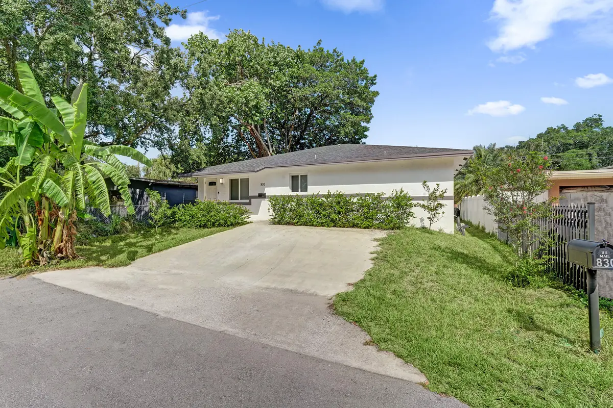 DSC09860 at 830 NW 19TH Terrace, Fort Lauderdale