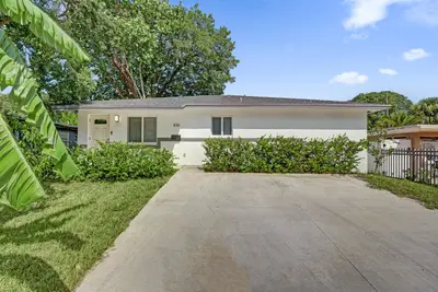 830 NW 19TH Terrace, Fort Lauderdale – Single Family Residence for rent