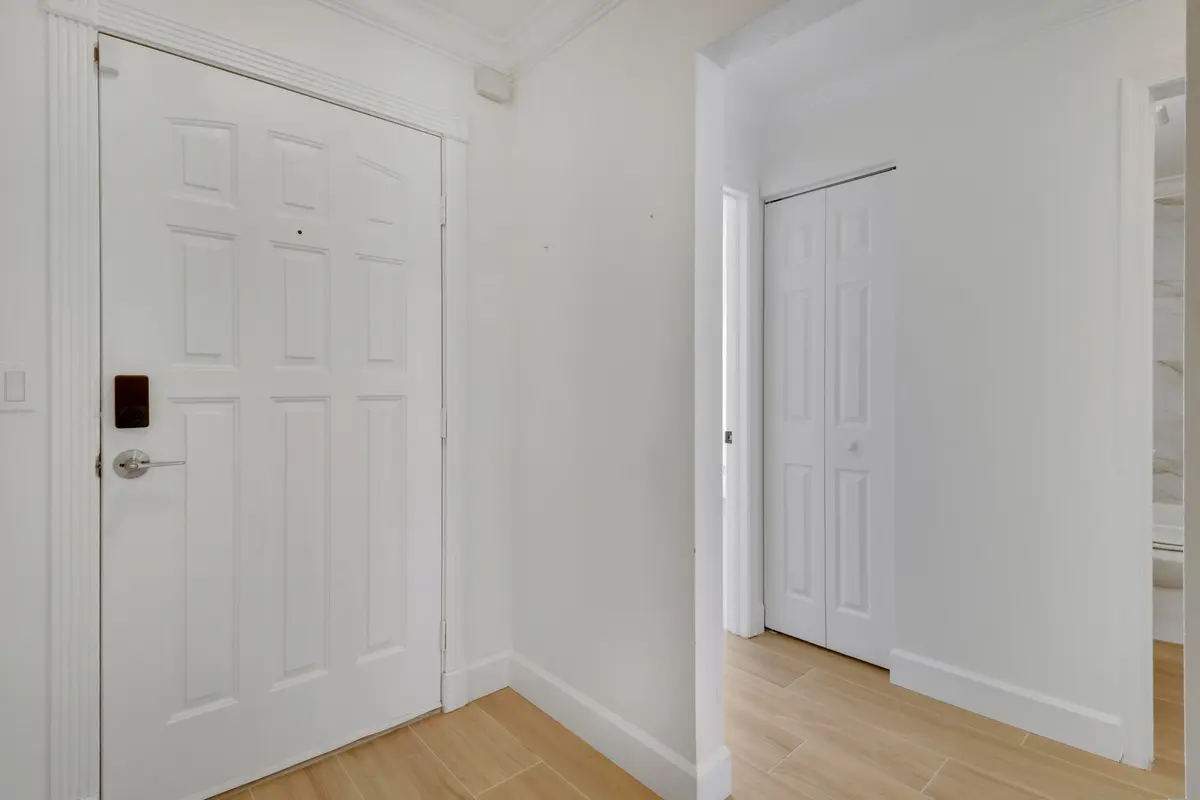 foyer at 6208 Michael Street, Jupiter