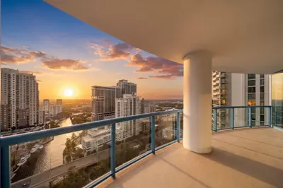 333 Las Olas Way 2702, Fort Lauderdale – Condominium for sale